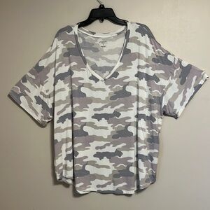 Philosophy Gray Cloud Camouflage Modal Top 3X
Loungewear slouchy soft stretchy